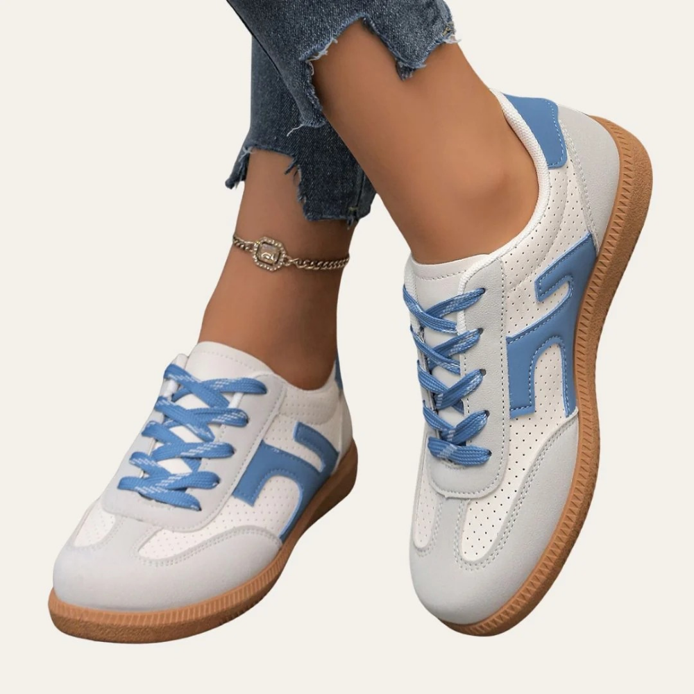 Retro Lace-Up Sneakers Contrast Detail Casual Style
