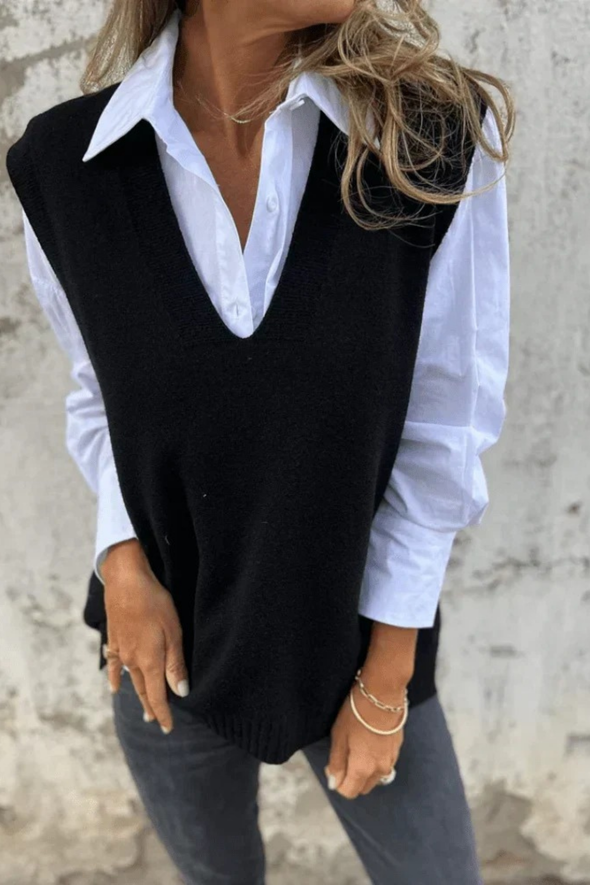 Sleeveless Knit Cardigan V-Neck Timeless Style