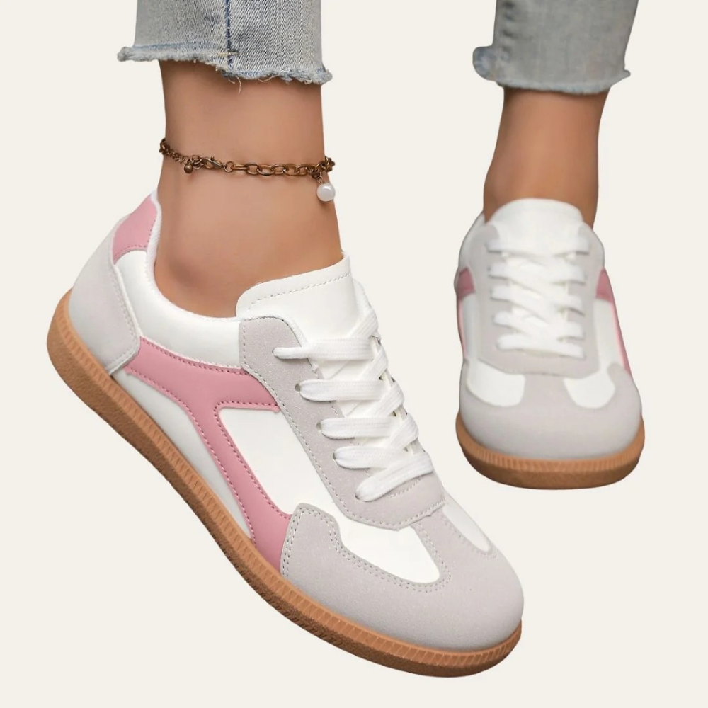 Retro Lace-Up Sneakers Contrast Detail Casual Style